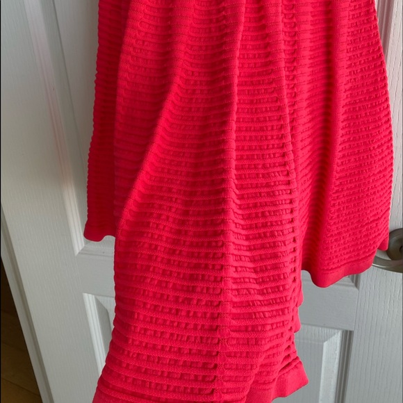 Flattering Bright deep pink dress! - Picture 5 of 8